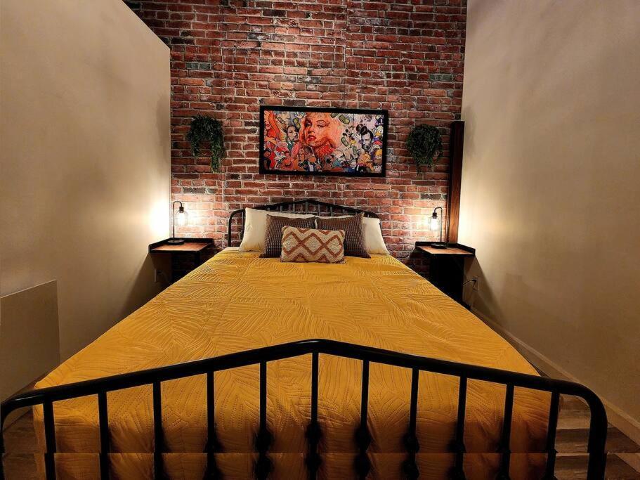 Loft Style Industriel-centre-ville+parking Gratuit *