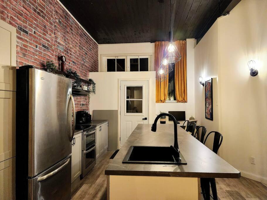Apartment Loft Style Industriel-centre-ville+parking Gratuit