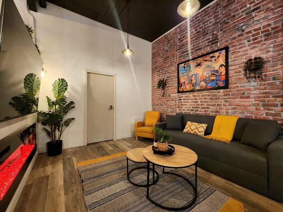 Apartment Loft Style Industriel-centre-ville+parking Gratuit